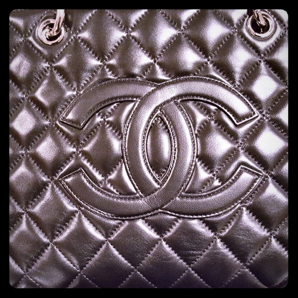 Women's Bags - Picture 1 of 3